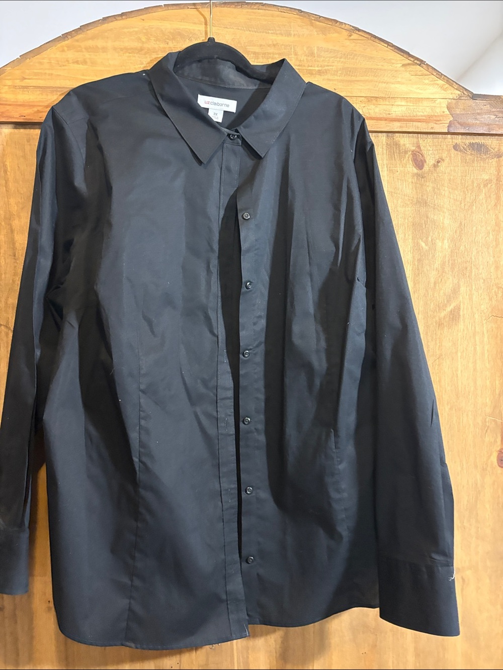Liz Claiborne Black womens Dress Shirt – Classic Button-Up